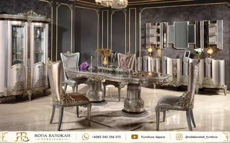 Desain Ruang Makan Klasik Nuansa Dark Silver Gold
