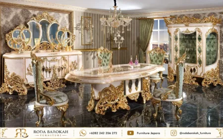 Desain Ruang Makan Mewah Klasik Nuansa Gold Green Luxury