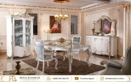 Desain Ruang Makan Ukiran Imperial Klasik Silver Accent
